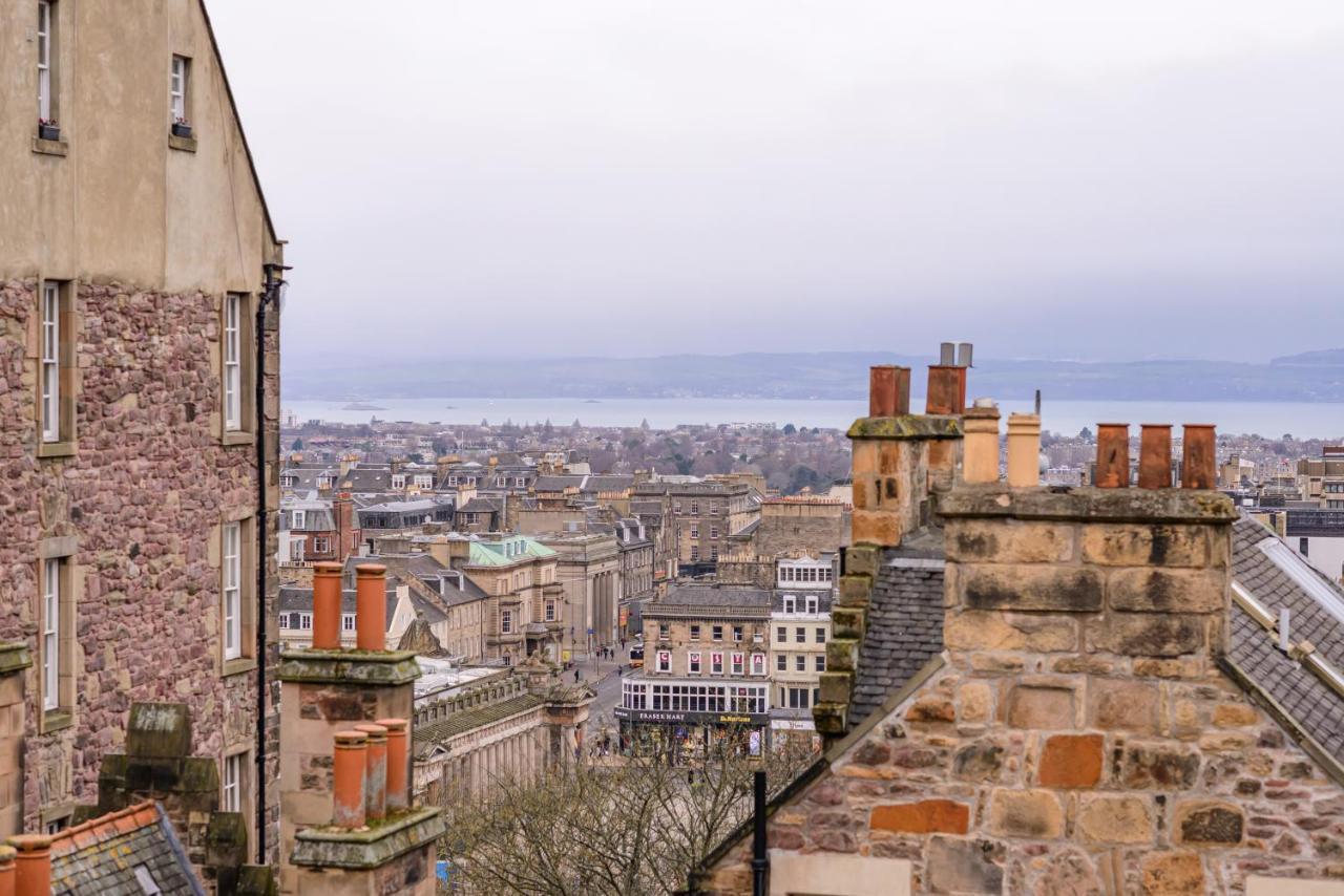 The Writer'S Attic By Calton Living, Edinburgh